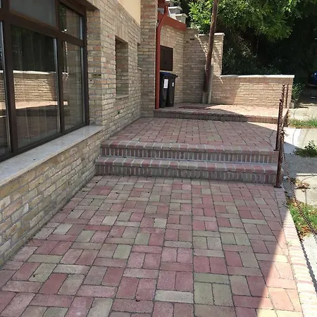 Panzió Cclub H