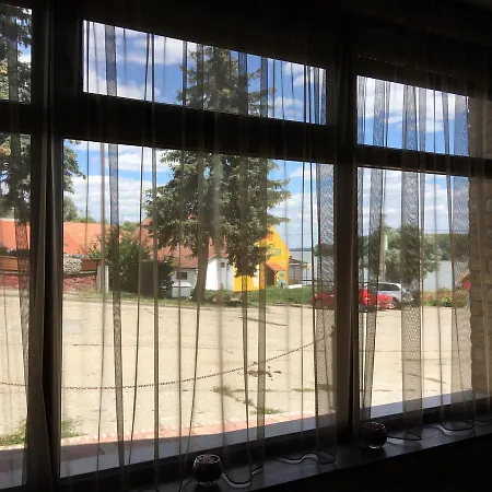 Cclub H Panzió Paks